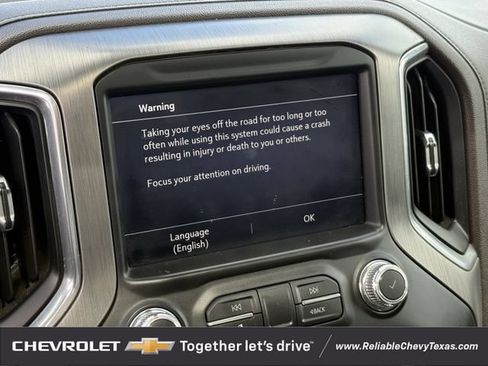 Used 2022 GMC Sierra 2500 Denali w/ Denali Ultimate Package AWD/4WD image 24