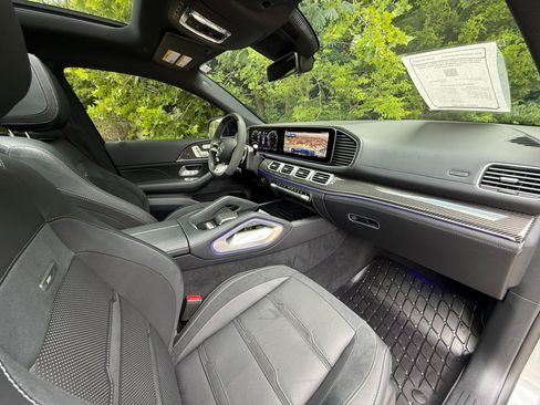 Used 2025 Mercedes-Benz GLE 53 AMG 4MATIC Coupe image 23