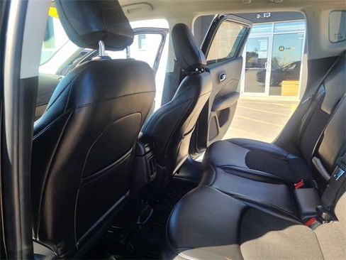 Used 2021 Jeep Compass Latitude image 21