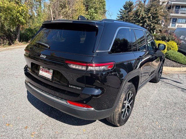 Used 2023 Jeep Grand Cherokee Limited AWD/4WD image 8