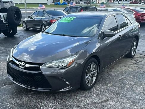 Used 2016 Toyota Camry SE FWD image 2