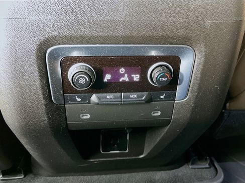 Used 2021 Chevrolet Tahoe Premier w/ Premium Package image 36