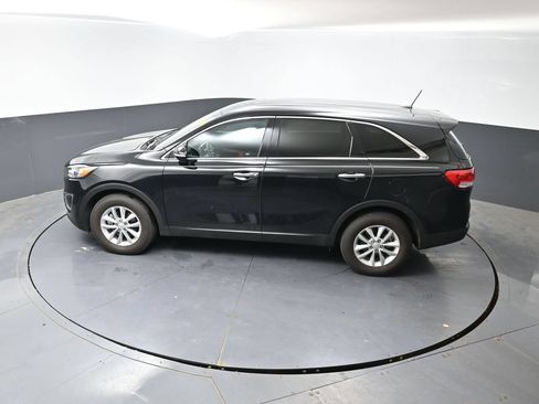 Used 2017 Kia Sorento L FWD image 18