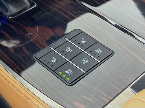Used 2023 Lexus LS 500 AWD w/ Luxury Package image 20