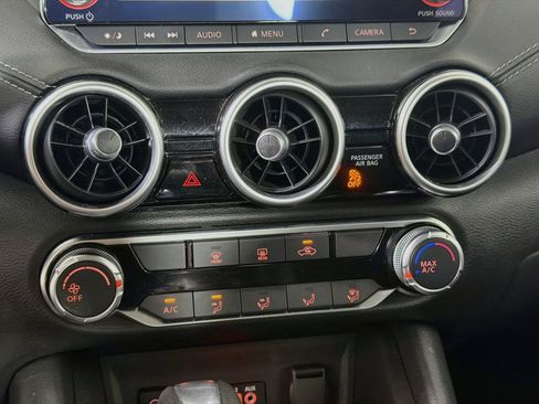 Used 2025 Nissan Sentra SV FWD image 22