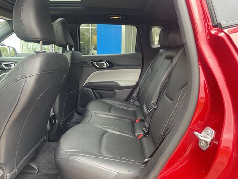 Used 2025 Jeep Compass Limited w/ Elite Group image 5