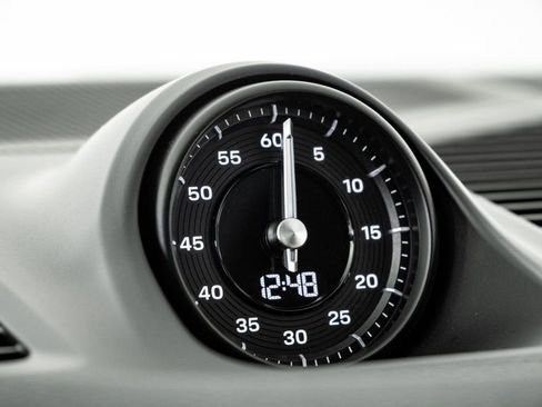 Used 2026 Porsche Cayenne S image 17