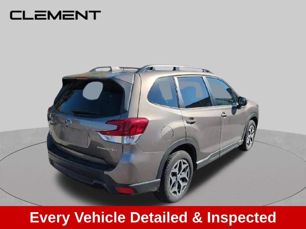 Used 2023 Subaru Forester Premium AWD/4WD image 10