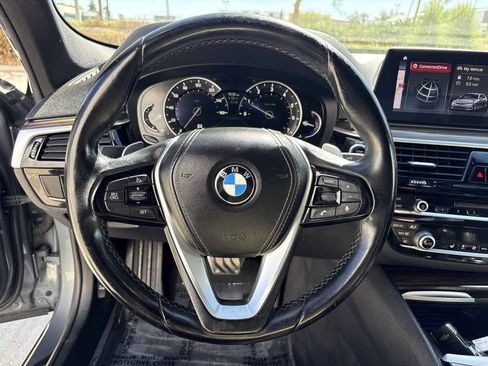 Used 2019 BMW 530i w/ Convenience Package RWD image 22