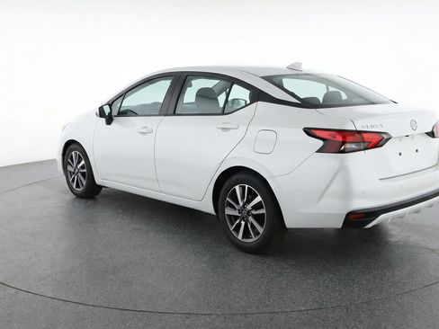 Used 2025 Nissan Versa SV FWD image 6