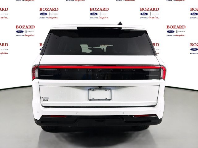 New 2026 Lincoln Navigator Premiere AWD/4WD image 6