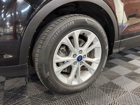 Used 2017 Ford Escape SE image 8