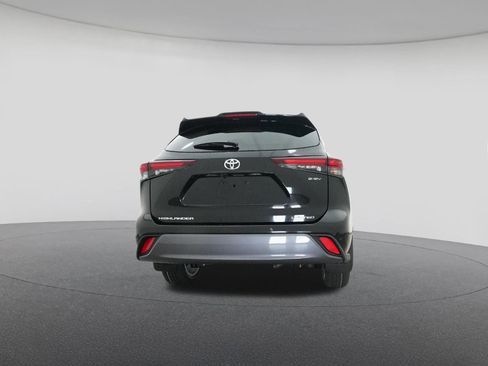 New 2026 Toyota Highlander Limited image 23