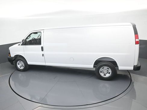 New 2026 Chevrolet Express 2500 Extended image 12