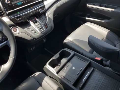 Certified 2025 Honda Odyssey EX-L image 32