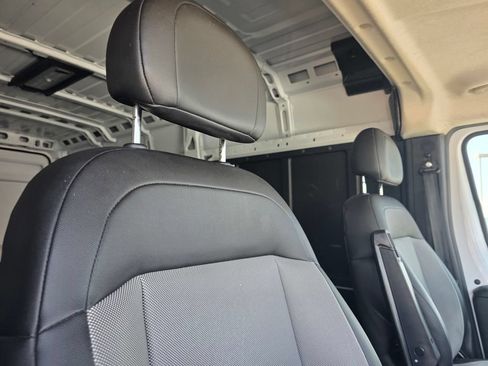 Used 2025 RAM ProMaster 2500 w/ Convenience Group FWD image 20