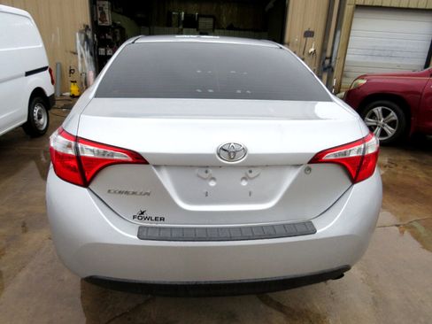 Used 2015 Toyota Corolla L image 5