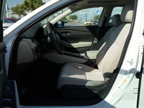 New 2025 Honda Accord SE image 16