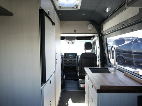 Used 2022 Mercedes-Benz Sprinter 144 Cargo image 16