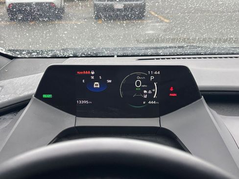 Used 2025 Toyota Prius LE image 34