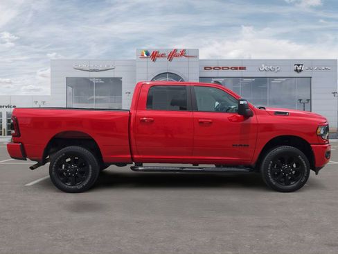 Used 2024 RAM 2500 Big Horn w/ Night Edition AWD/4WD image 6