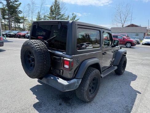Used 2020 Jeep Wrangler Sport AWD/4WD image 6