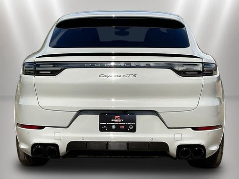 Used 2022 Porsche Cayenne GTS AWD/4WD image 5