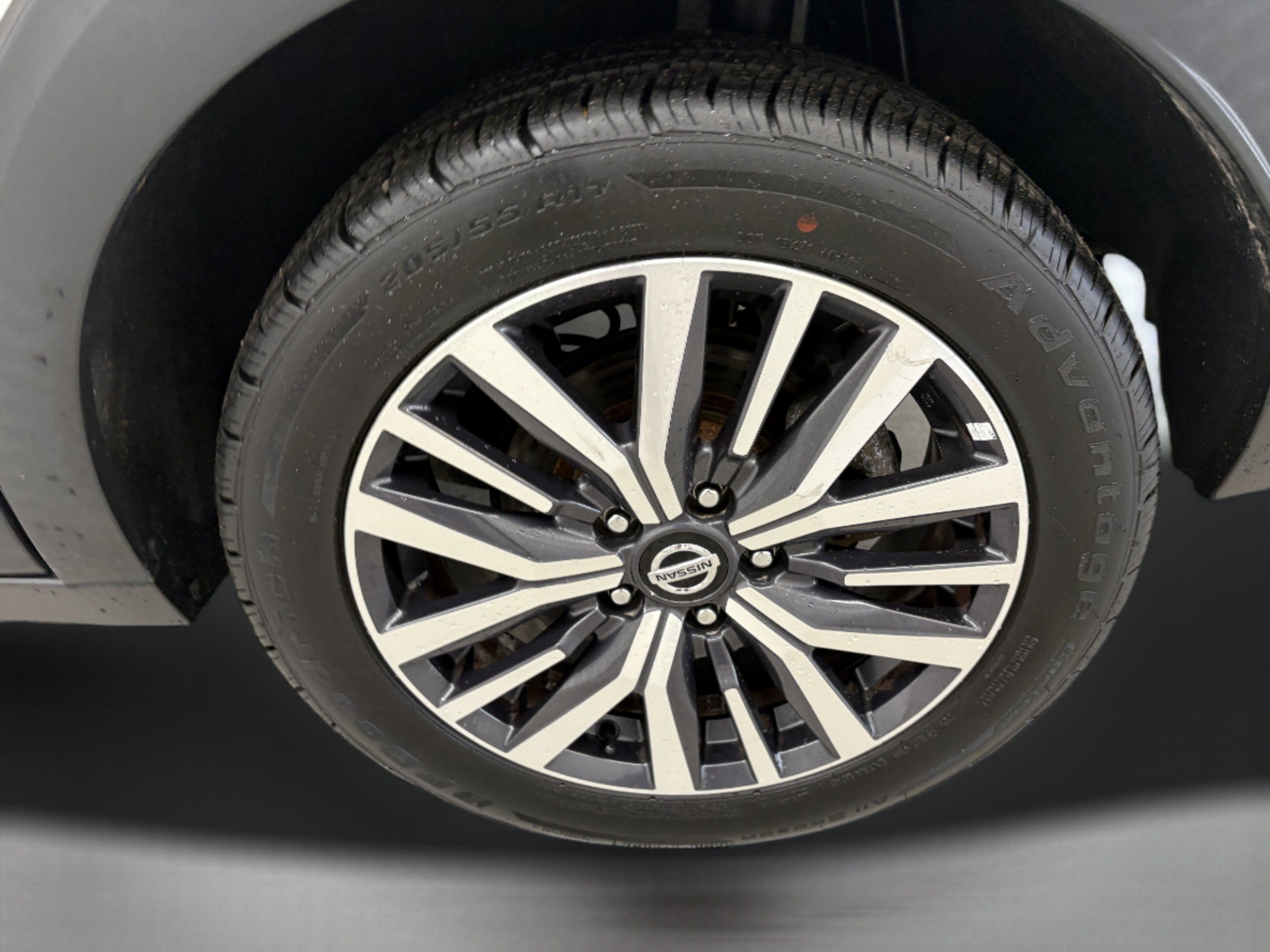 Used 2021 Nissan Kicks SV FWD image 7