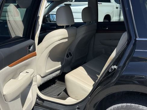 Used 2013 Subaru Outback 2.5i Limited w/ Moonroof Pkg image 28