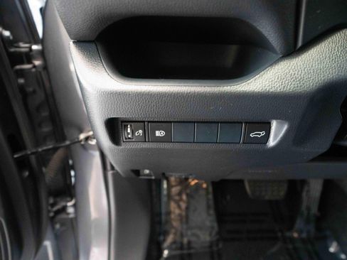 Used 2019 Toyota RAV4 XLE w/ Convenience Package AWD/4WD image 11