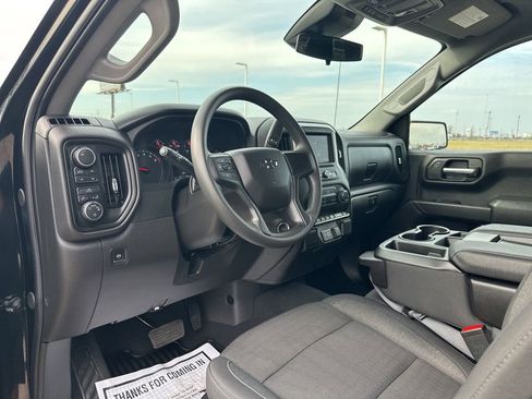 Used 2025 Chevrolet Silverado 1500 Custom Trail Boss w/ LPO, Dark Essentials Package image 12