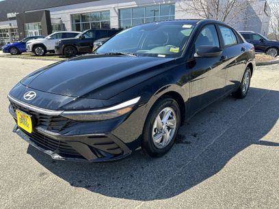 New 2026 Hyundai Elantra SE