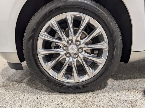 Used 2021 Buick Enclave Premium w/ Surround and Sites Package image 9