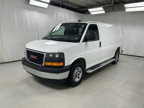 Used 2025 GMC Savana 2500 w/ Driver Convenience Package RWD image 2