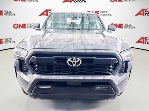 Certified 2024 Toyota Tacoma TRD Off-Road AWD/4WD image 2