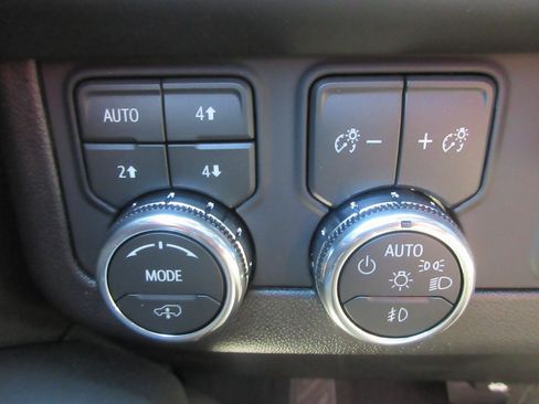 New 2026 GMC Yukon XL AT4 Ultimate image 17