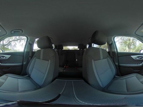 Used 2025 Chevrolet Blazer LT image 39