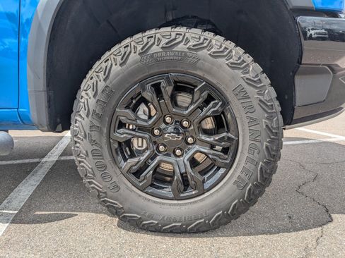 Used 2022 Chevrolet Silverado 1500 ZR2 w/ Technology Package image 10