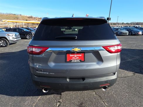 Used 2020 Chevrolet Traverse LS image 7
