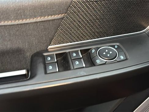 Used 2023 Ford F150 Raptor w/ Raptor Carbon Fiber Package image 10