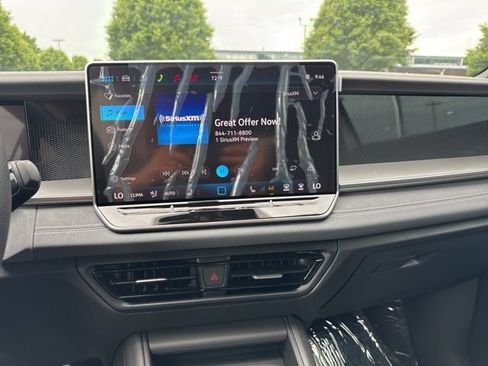 New 2026 Volkswagen Tiguan SE R-Line AWD/4WD image 19