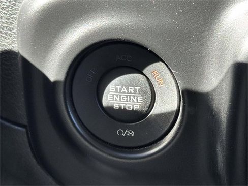 Used 2021 Jeep Wrangler Sport S image 24