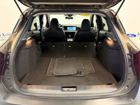 Used 2025 Nissan Kicks SR AWD/4WD image 25
