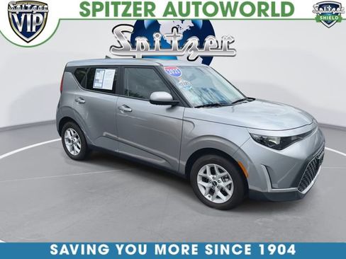Used 2025 Kia Soul LX w/ LX Technology Package FWD image 2