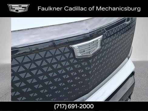 New 2026 Cadillac Vistiq Sport w/ LPO, Floor Liner Package AWD/4WD image 7