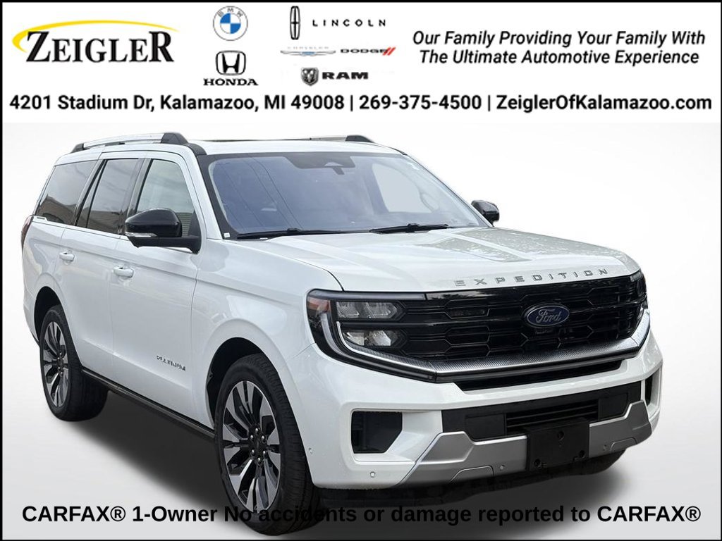 Used 2025 Ford Expedition Platinum w/ Driver's Package AWD/4WD image 1