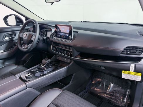 New 2026 Nissan Rogue SV AWD/4WD image 9