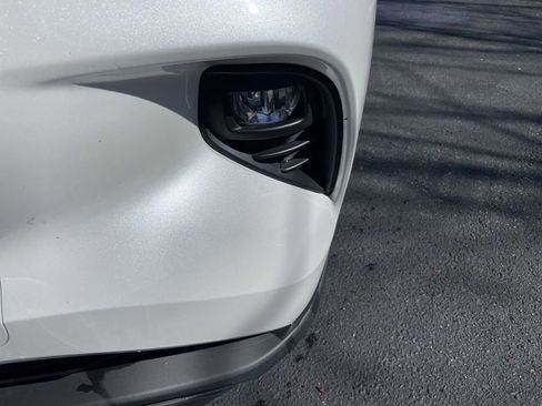 Used 2022 Toyota Highlander LE image 17