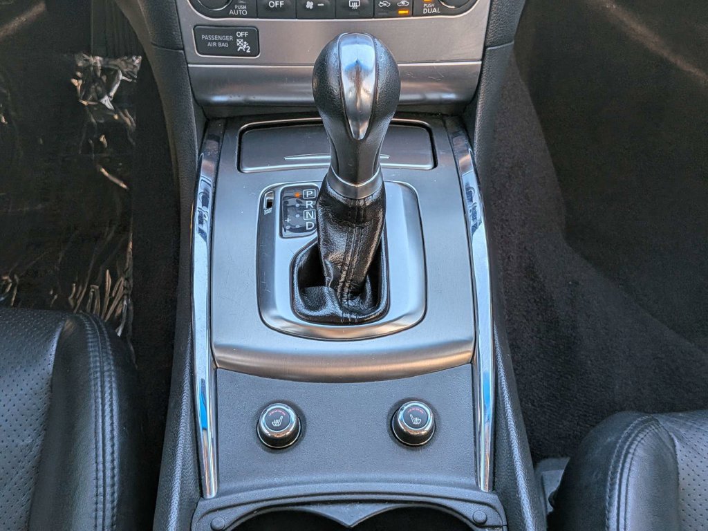 Used 2015 INFINITI Q40 w/ Navigation Package RWD image 17