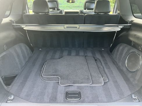 Used 2019 Jeep Grand Cherokee Limited w/ Luxury Group II AWD/4WD image 25